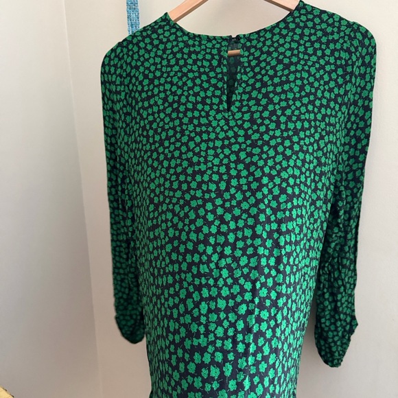 Green Patterned cute Dress - Picture 5 of 9